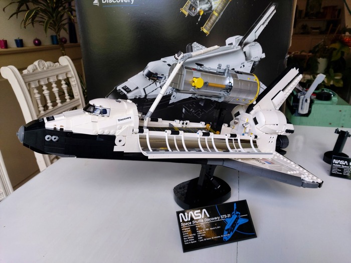 LEGO NASA Space Shuttle Discovery